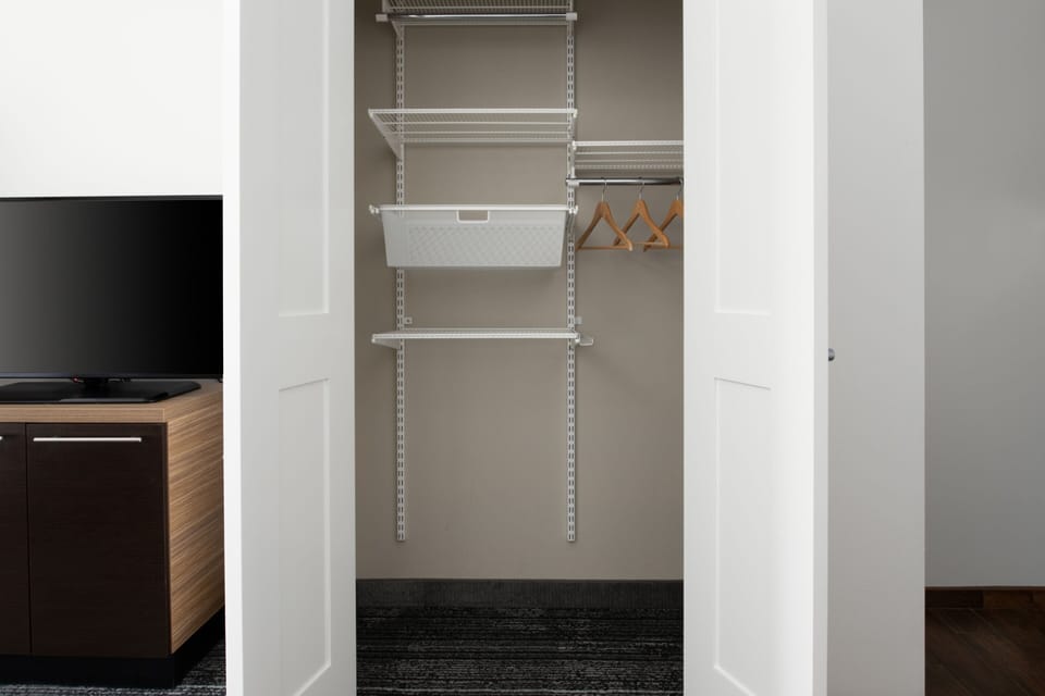 Desk, iron/ironing board, free cribs/infant beds, free WiFi