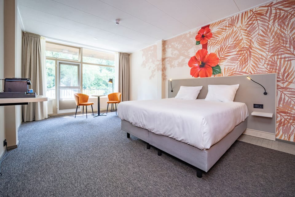 Unit with King size bed
