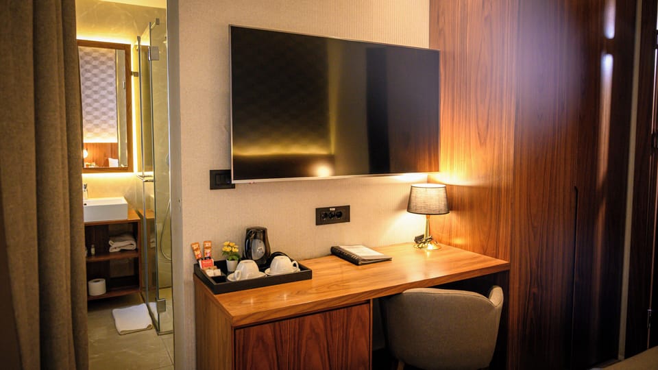 Economy Double Room | Television