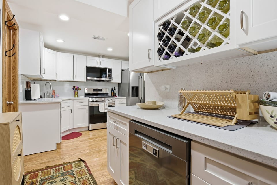 Indoors, Kitchen, Home Decor, Appliance, Microwave