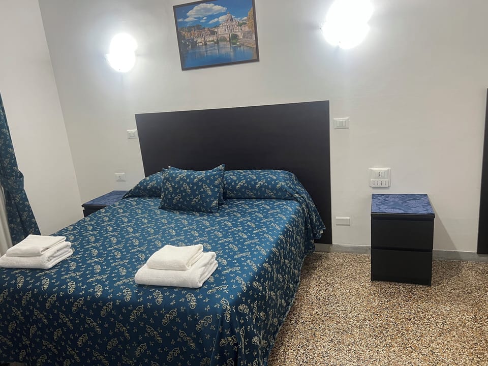 Classic Triple Room | Free WiFi