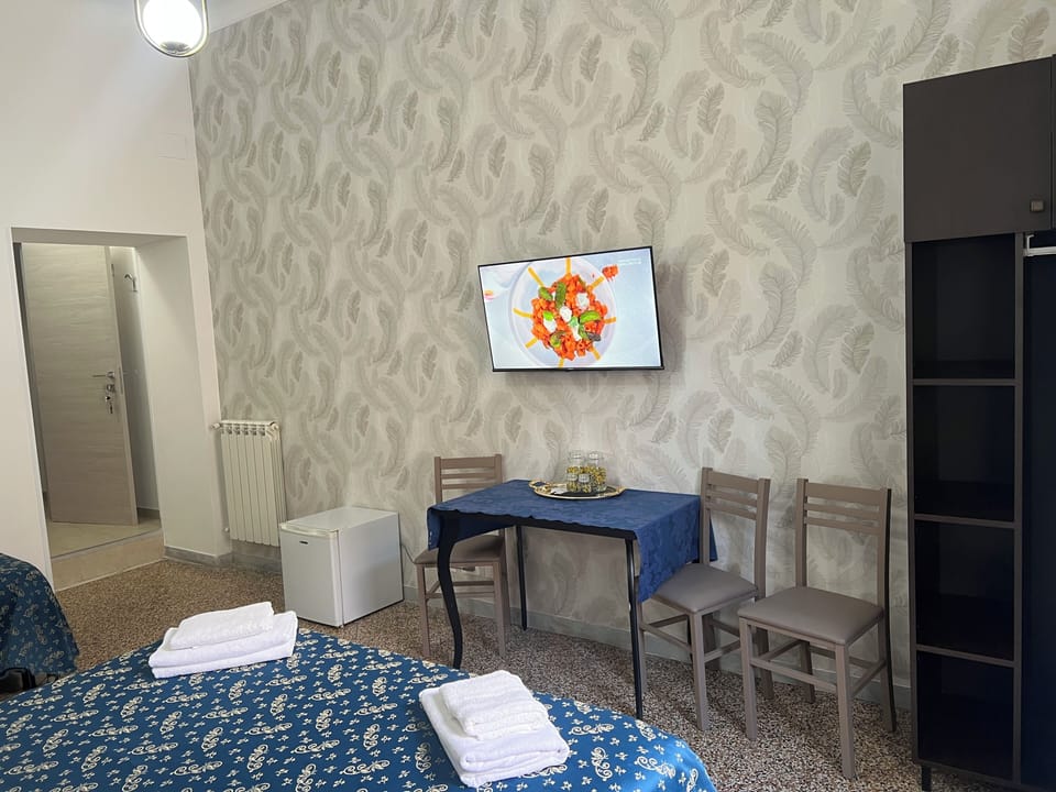 Classic Triple Room | Free WiFi