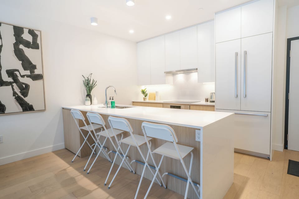 Signature Condo, Balcony, Mountain View | Private kitchen | Full-size fridge, microwave, oven, stovetop