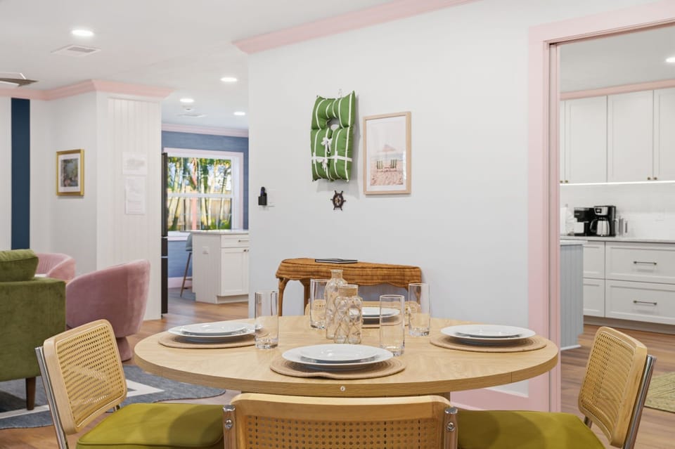 Tiny nook, big morning vibes. Perfect for coffee sips, pastry bites, or planning your day’s adventures—this nook knows how to start mornings right.