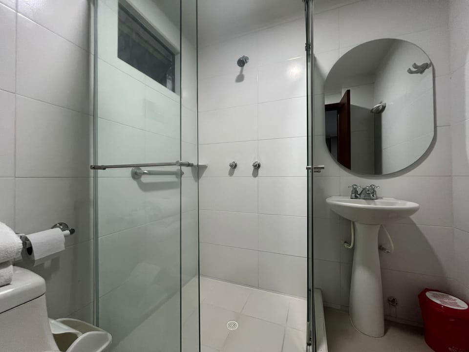 Superior Double Room, Balcony, Garden View | Bathroom | Shower, towels