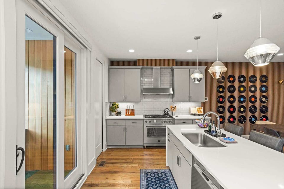 Fully Stocked Kitchen