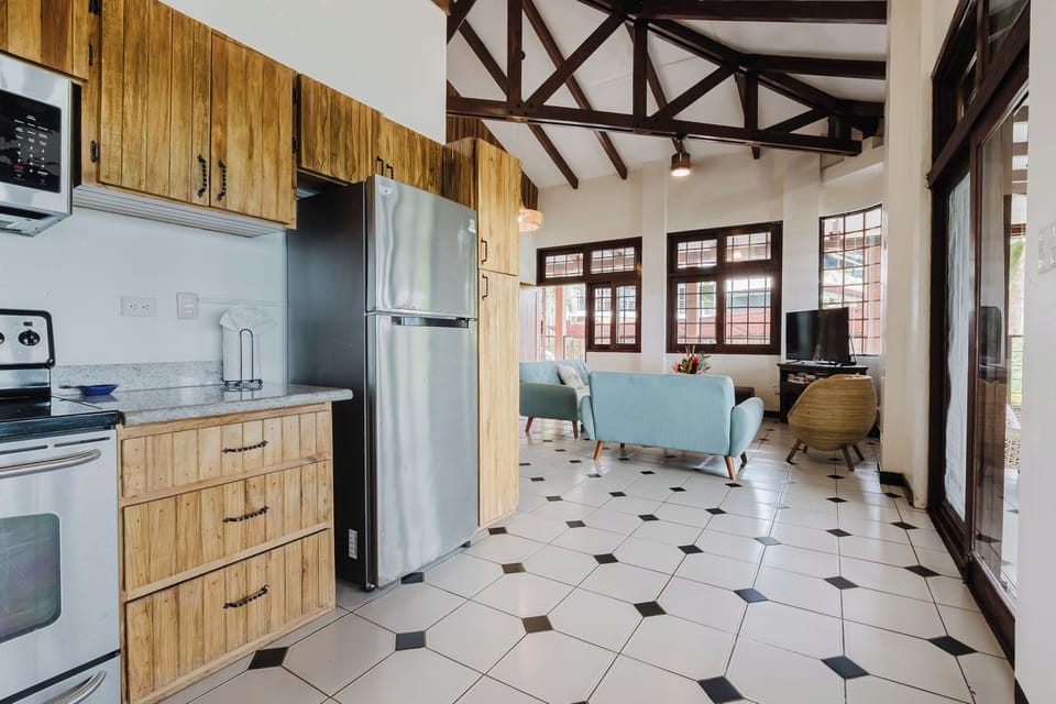 Fully equipped kitchen for easy meals and snacks at home
