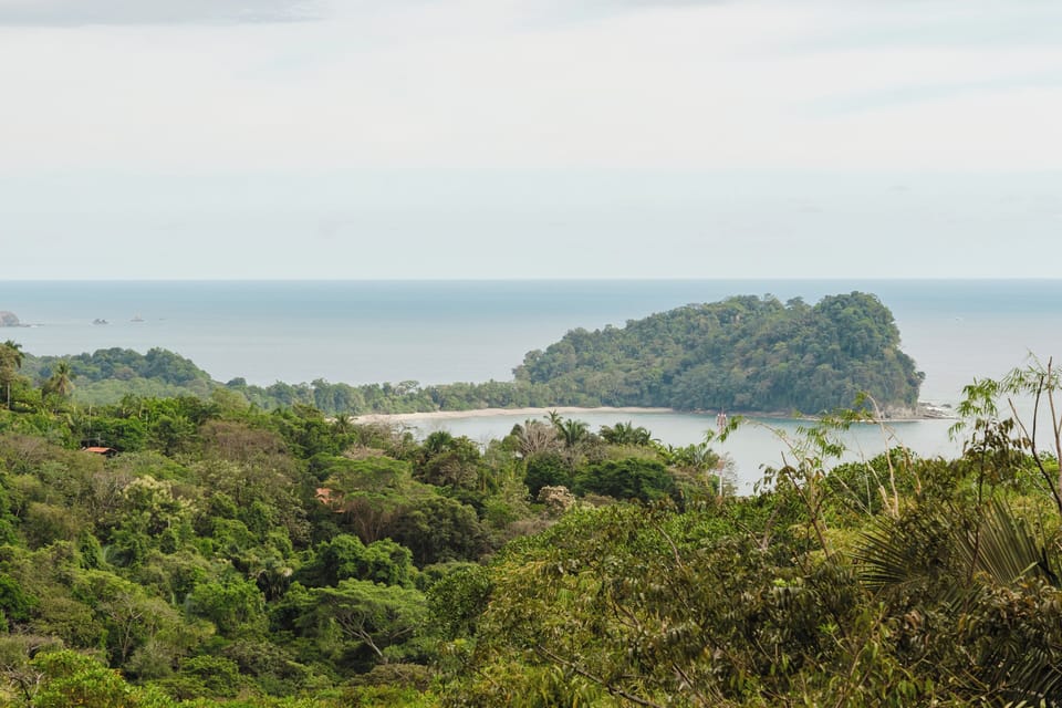 Great location near Manuel Antonio with easy access to top spots