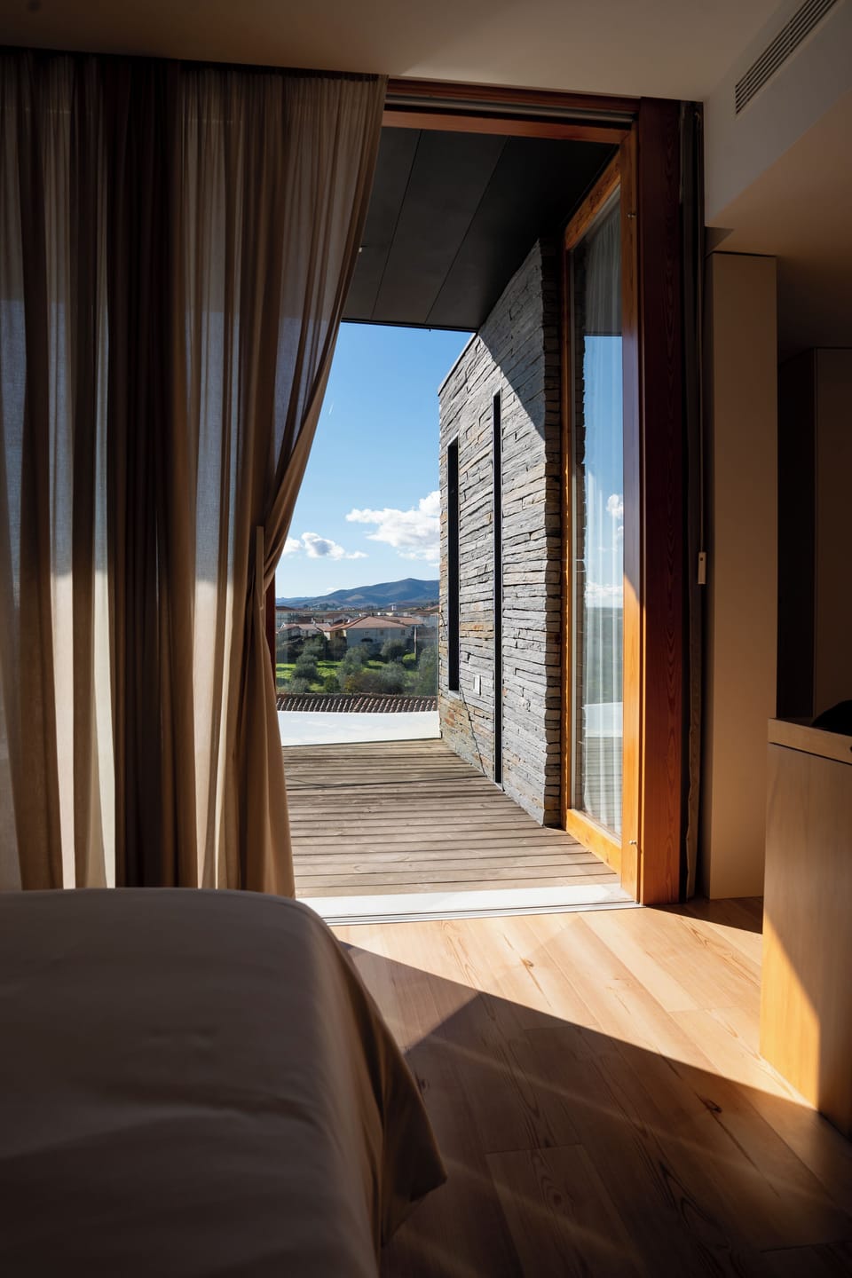 Suite | In-room safe, desk, blackout drapes, soundproofing