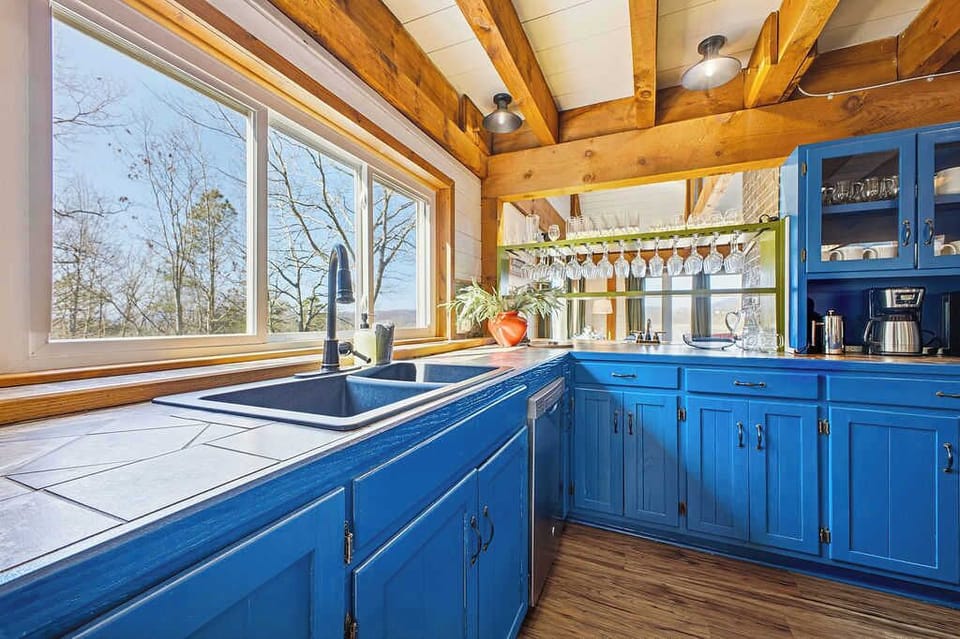 Bright, inviting, and equipped for anything — coffee mornings, family feasts, or casual snacks. Our kitchen turns everyday moments into tasty memories you won’t forget.