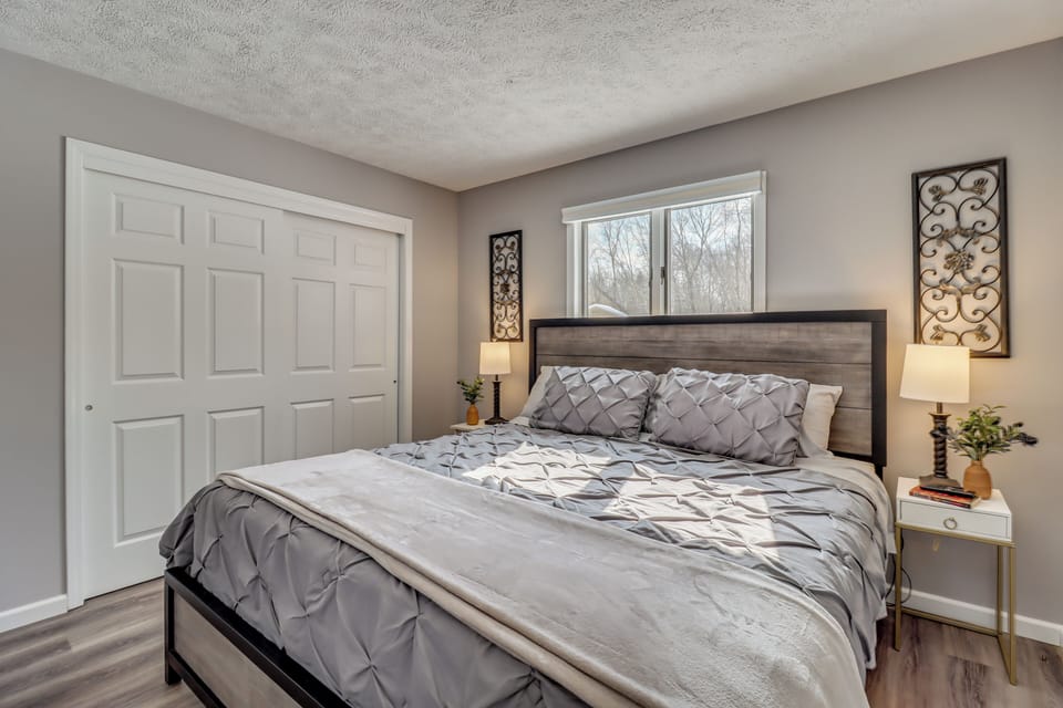 Bedroom 1 | King Bed | Main Level
