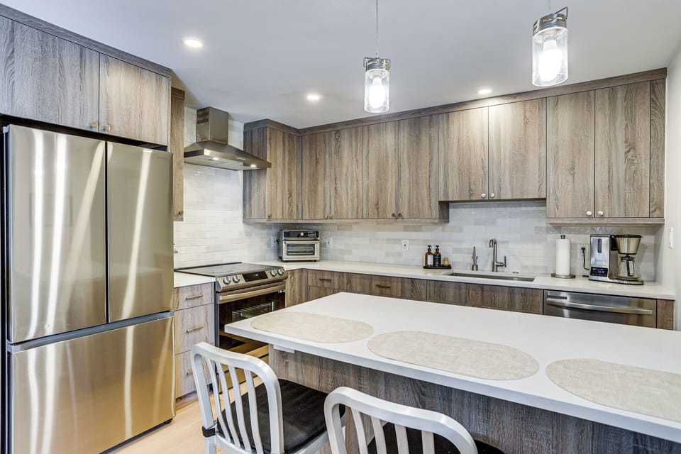 Kitchen | Trash Bags/Paper Towels