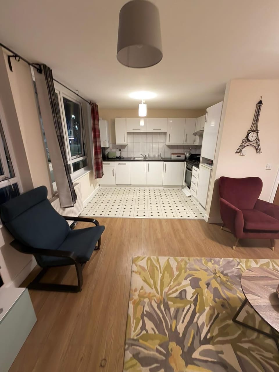 Compact Double Studio | Laptop workspace, free WiFi, bed sheets