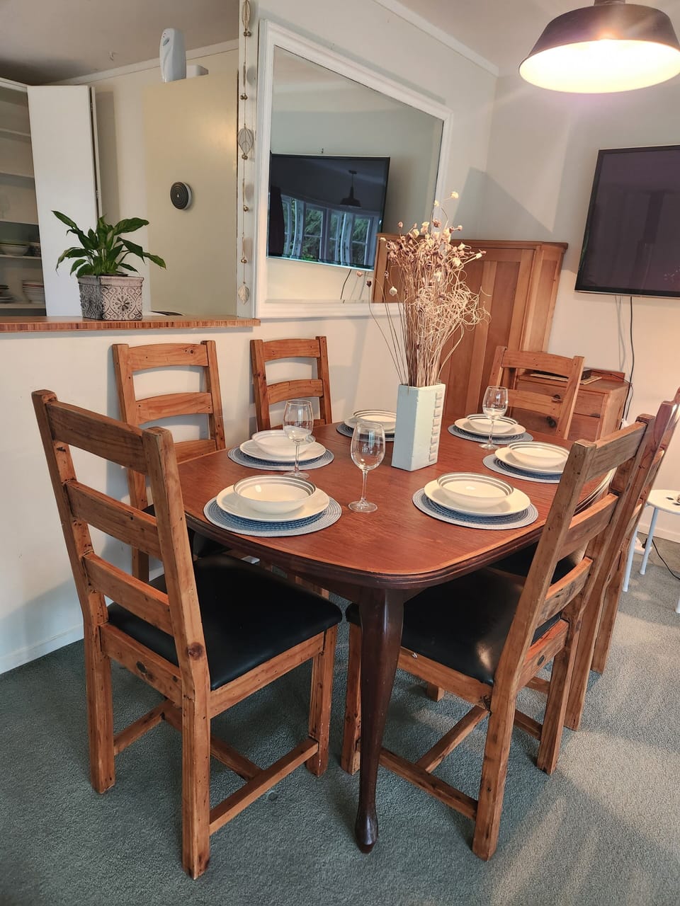 Dining table extends for seating 8 people