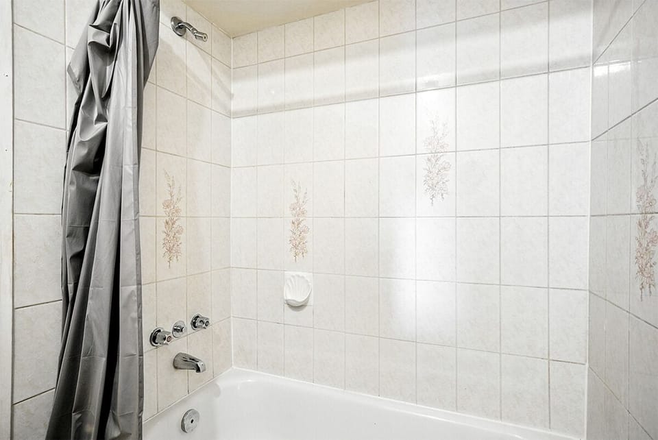 Towels, toilet paper