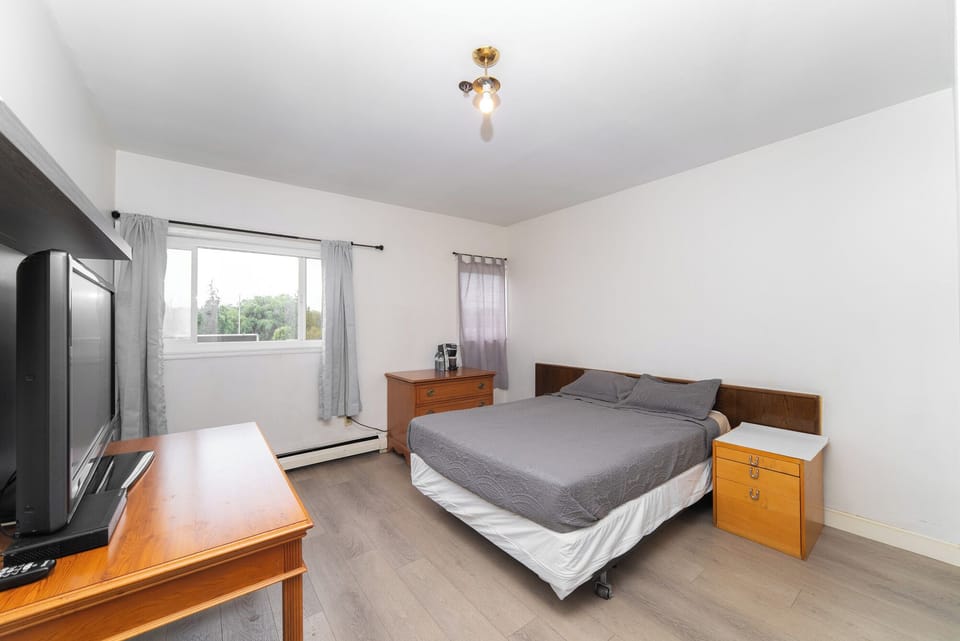 Premier Single Room, Non Smoking | Bed sheets