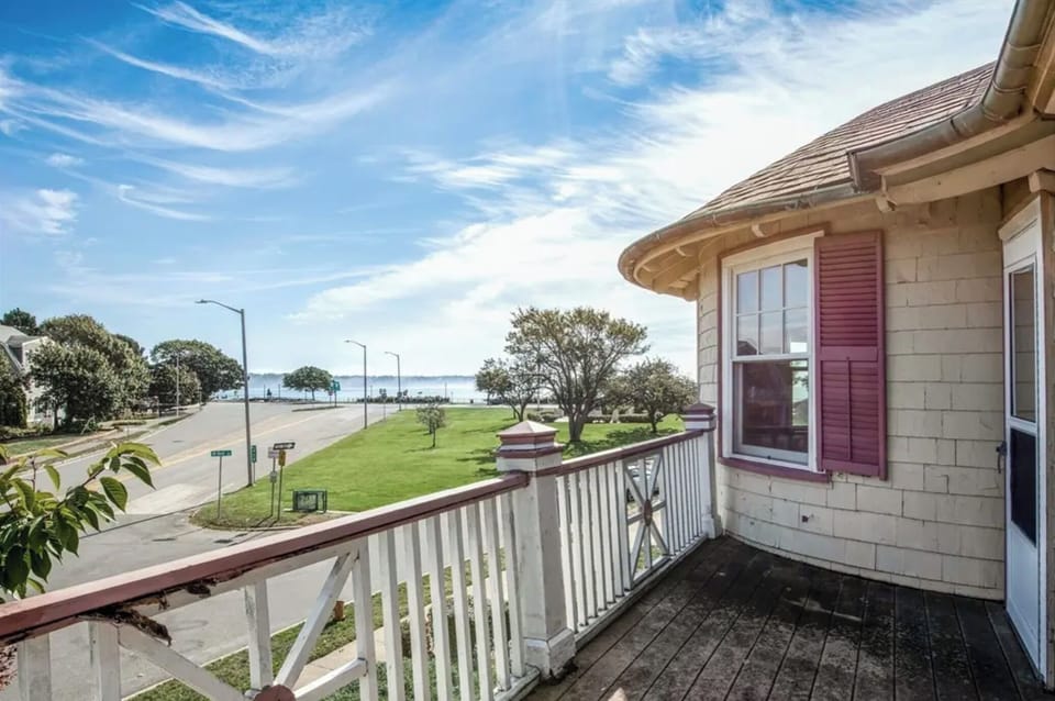 Private balcony located off the master bedroom with harbor view!