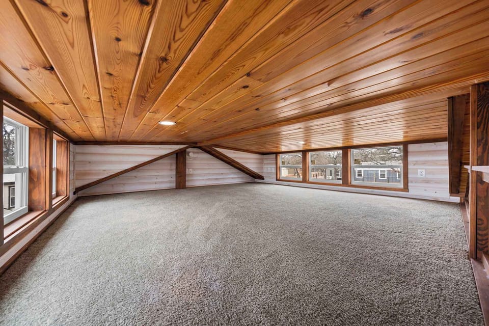 Photo taken prior to the two twin beds that were added.
