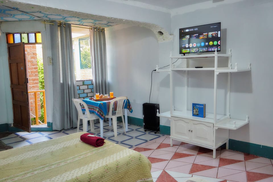 Desk, laptop workspace, free WiFi