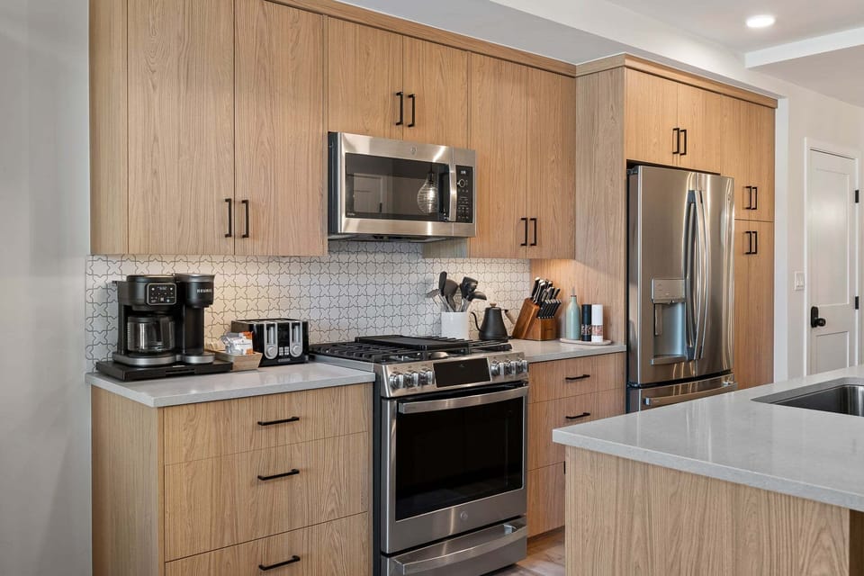 Fully Equipped Kitchen with Stainless Steel Appliances