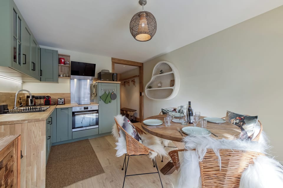 Kitchen and dining area