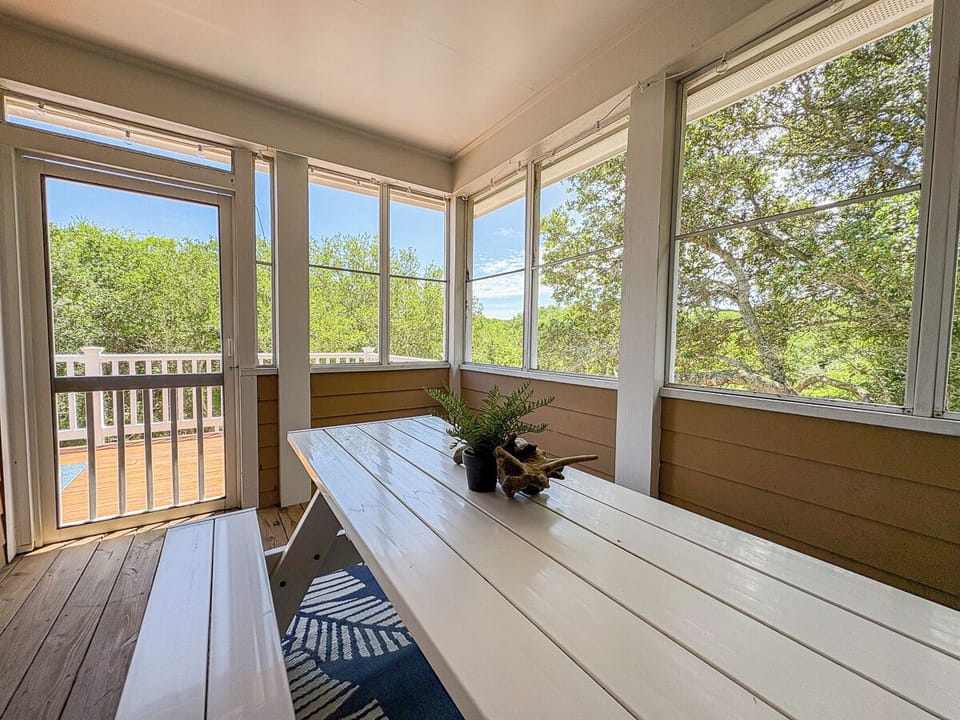 Screened Porch 2025