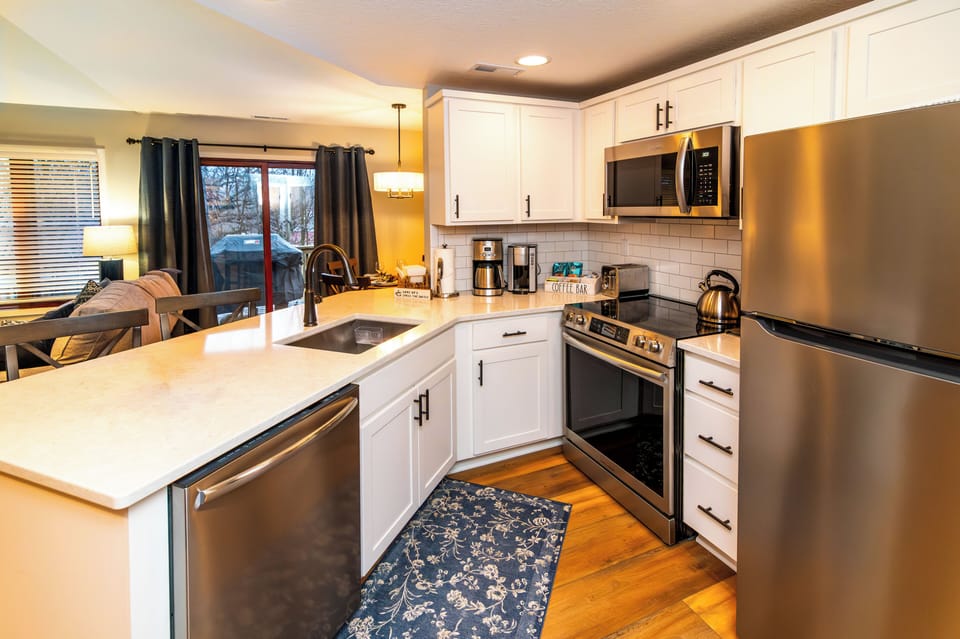 Full Kitchen
