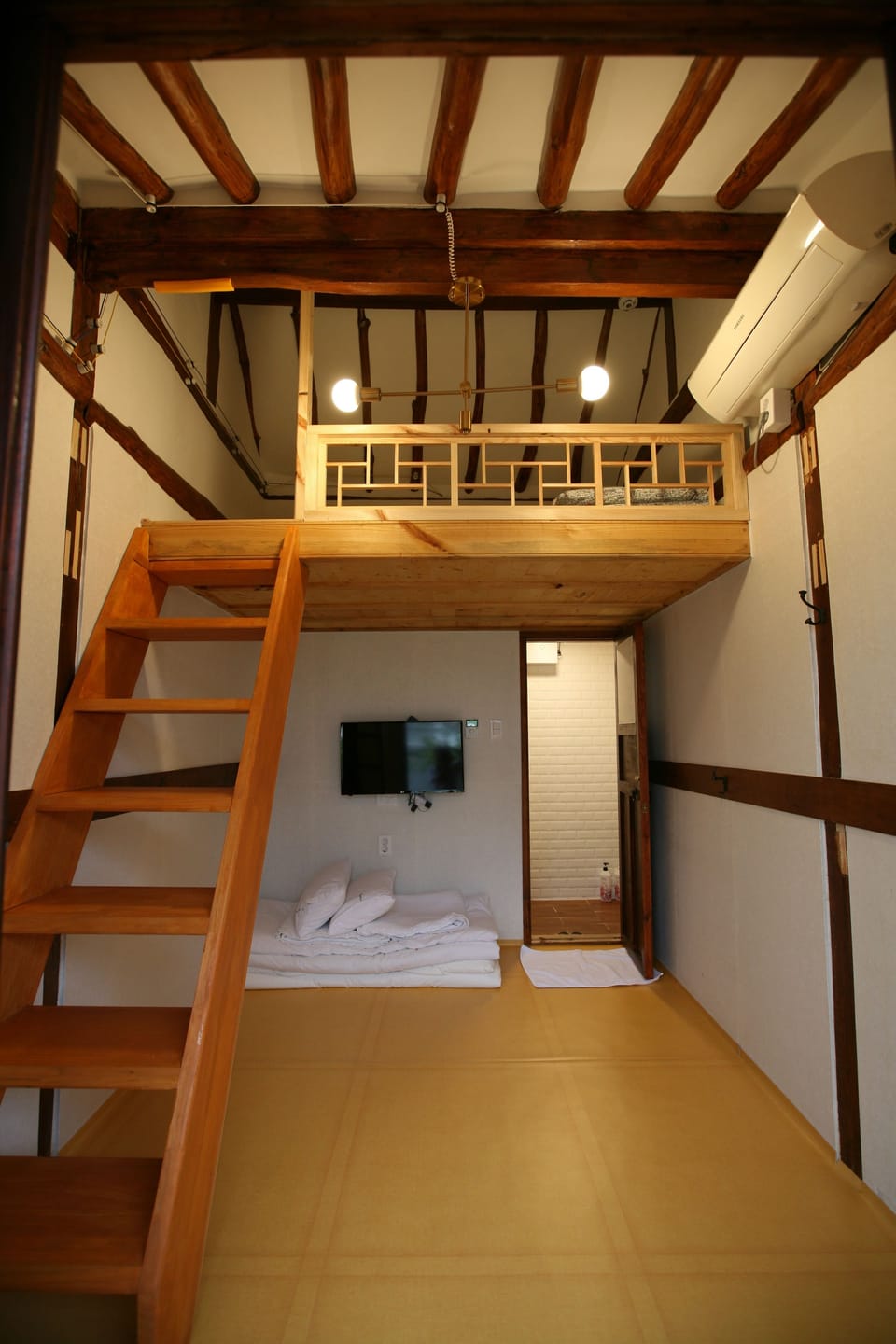 Family Duplex, Non Smoking, Private Bathroom | Soundproofing, free WiFi, bed sheets