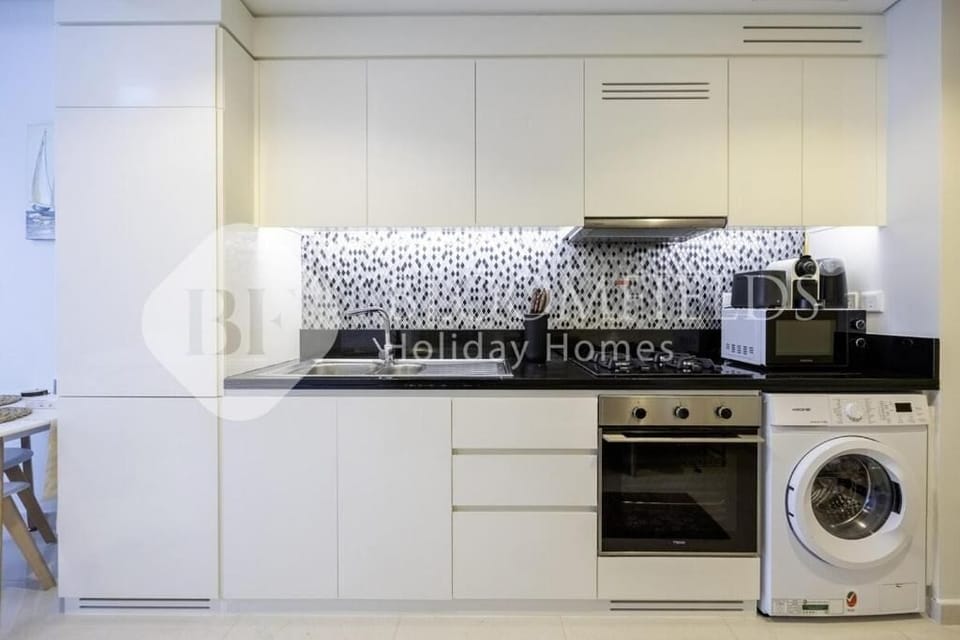 Apartment, Balcony, City View | Private kitchen