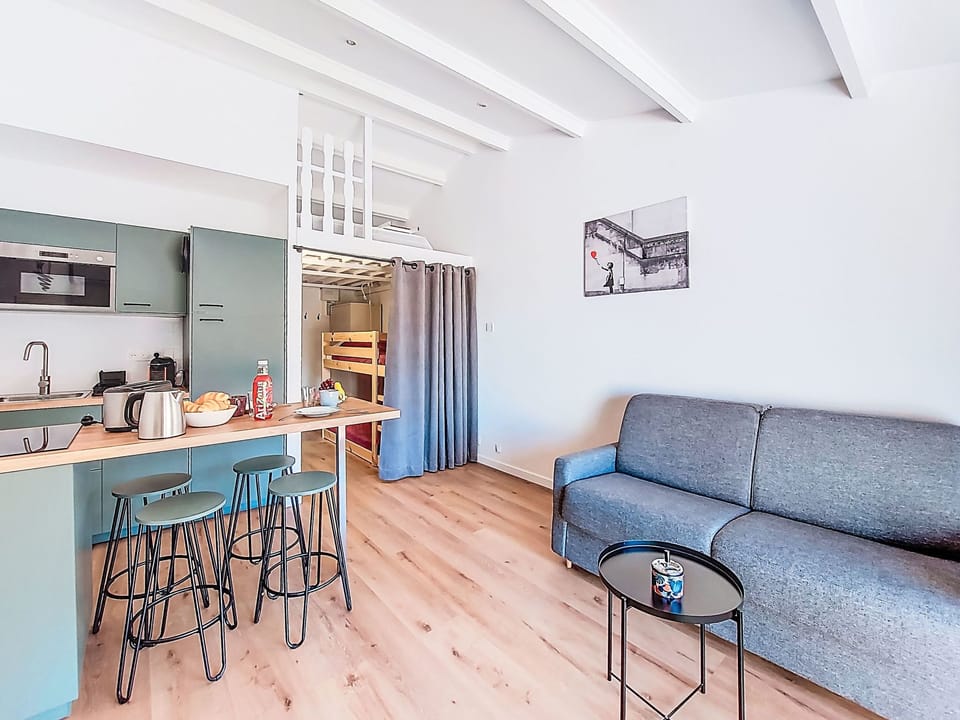 Kitchen / Dining Room