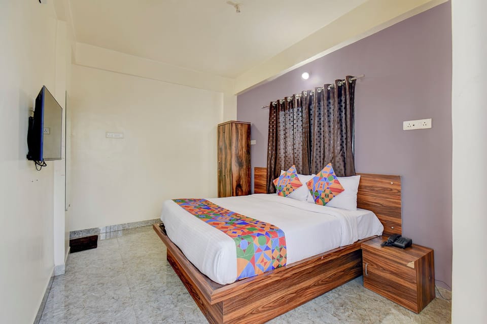 Egyptian cotton sheets, premium bedding, WiFi (free), bed sheets