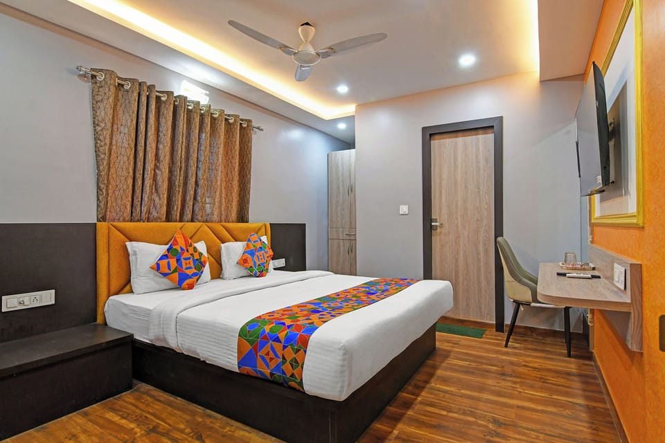 Egyptian cotton sheets, premium bedding, free WiFi, bed sheets