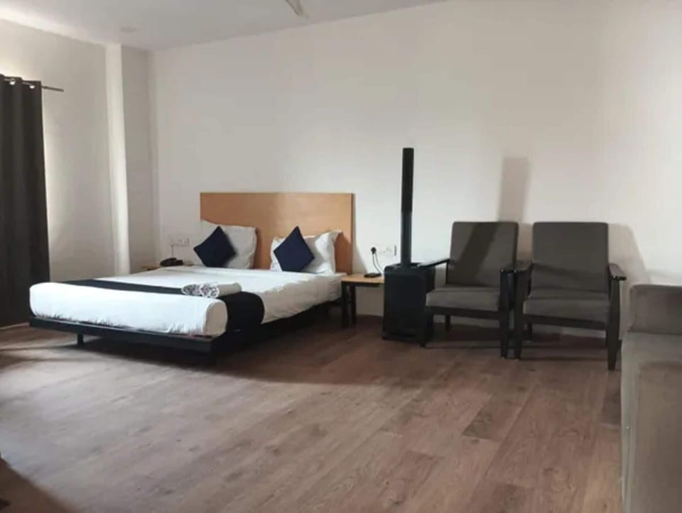 Deluxe Room | Egyptian cotton sheets, premium bedding, in-room safe, free WiFi