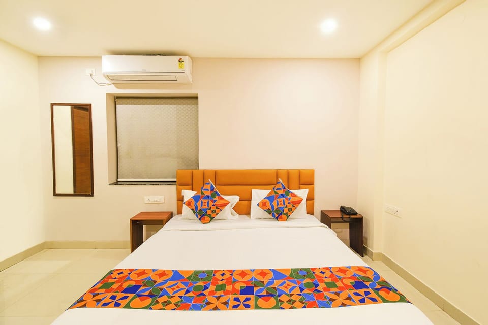 Premium Room | Egyptian cotton sheets, premium bedding, in-room safe, free WiFi