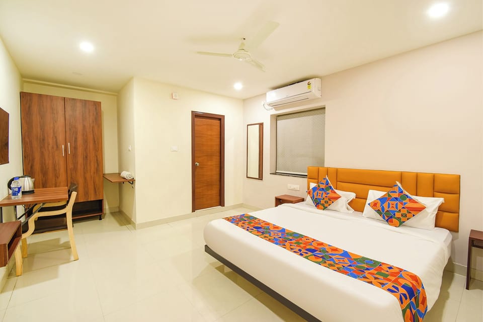 Premium Room | Egyptian cotton sheets, premium bedding, in-room safe, free WiFi