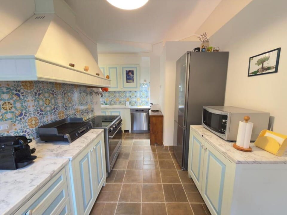 Autumn, Kitchen, Spring, Summer