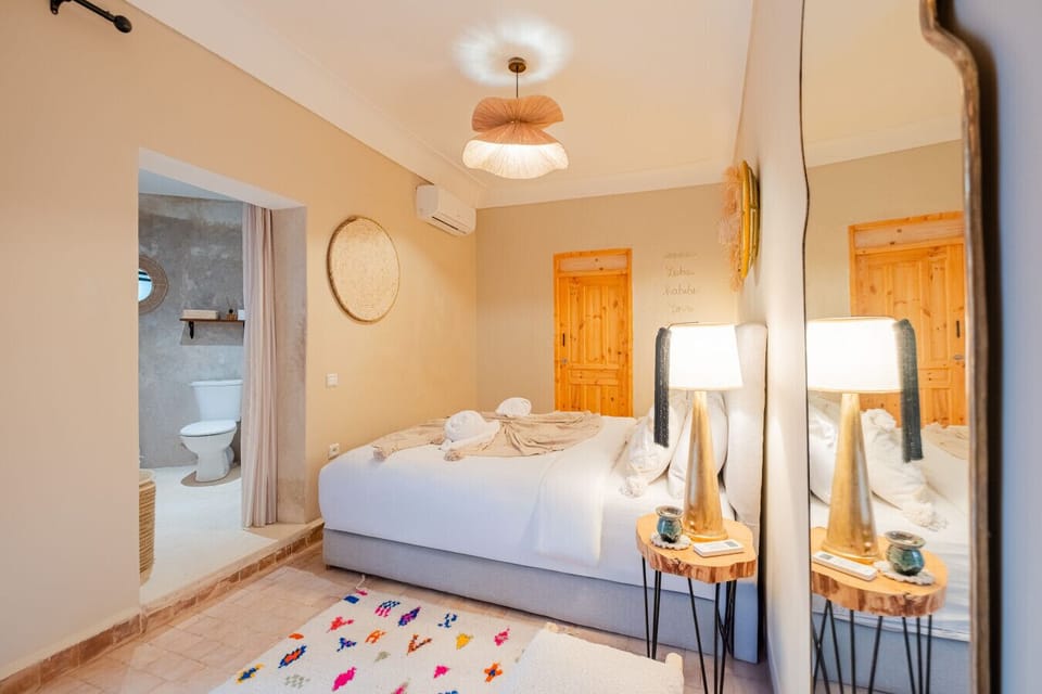 Chambre spacieuse et lumineuse