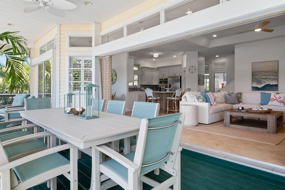 Outdoor comfort with added privacy