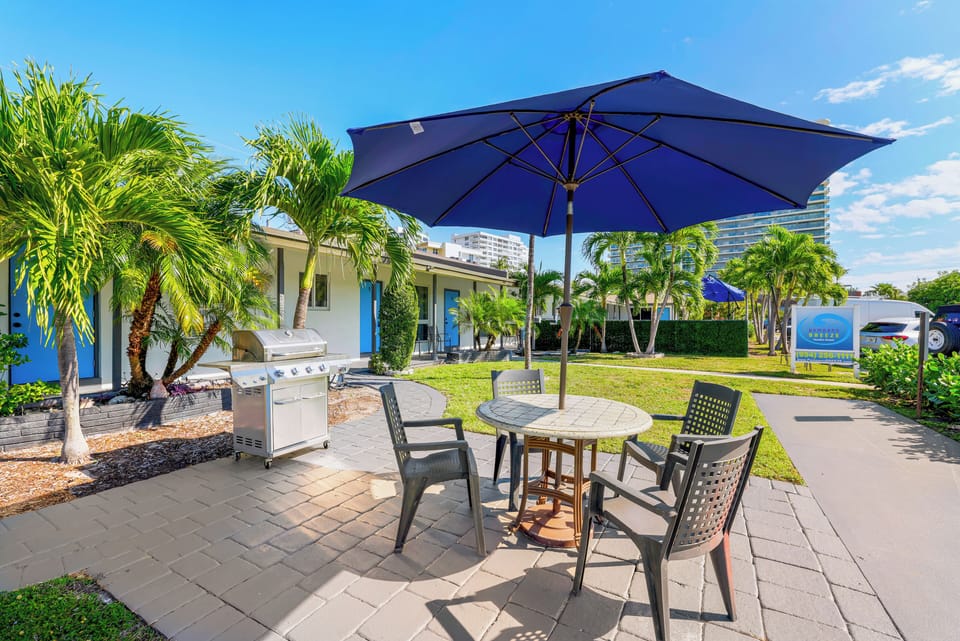 BBQ Grill and outdoor dining access - Enjoy fresh grilled meals and dining outside