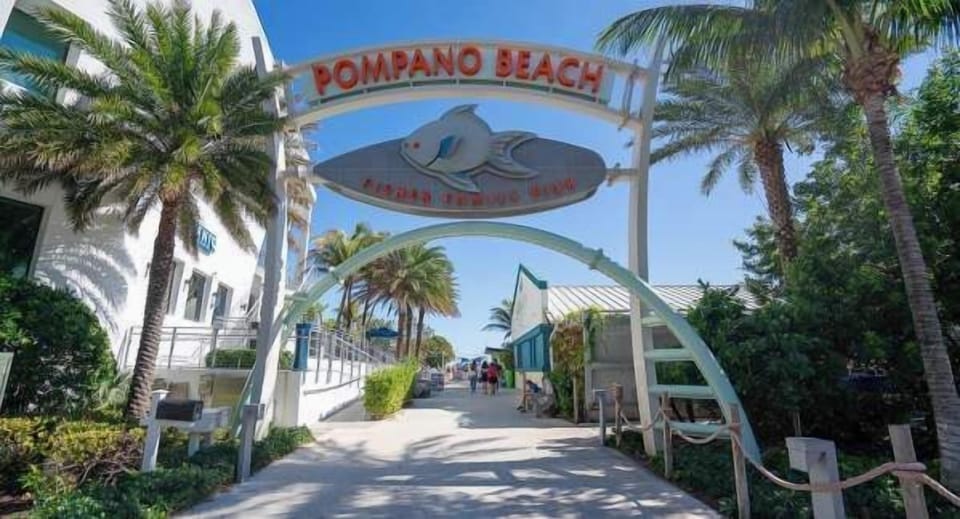 Pompano Beach Pier, Shops & Restaurants in walking distance, located just 7 blocks away!