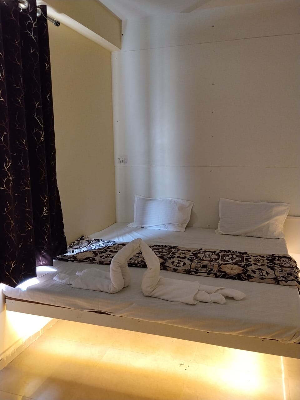 Double Room, Balcony | Free WiFi