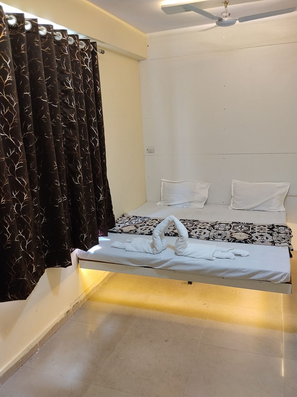 Double Room, Balcony | Free WiFi