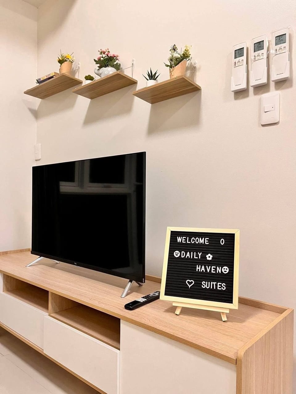 Economy Condo, Balcony, City View | Interior