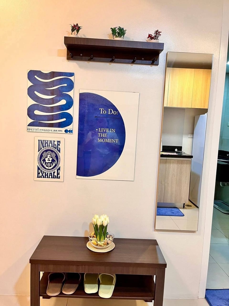 Economy Condo, Balcony, City View | Interior
