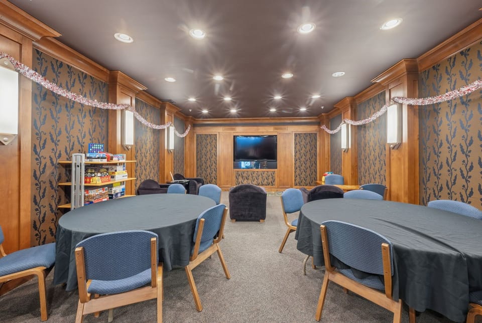 Club Solitude Theater
