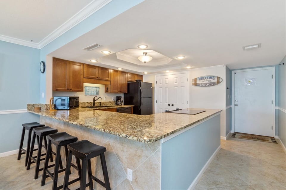 Condo, 2 Bedrooms | Private kitchen | Coffee/tea maker, fridge, oven, toaster