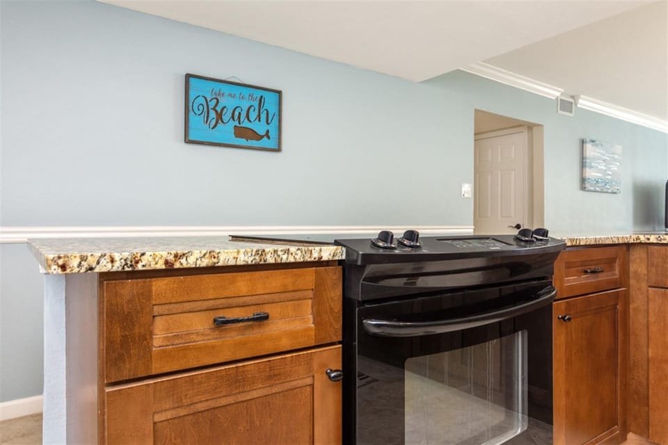 Condo, 2 Bedrooms | Interior