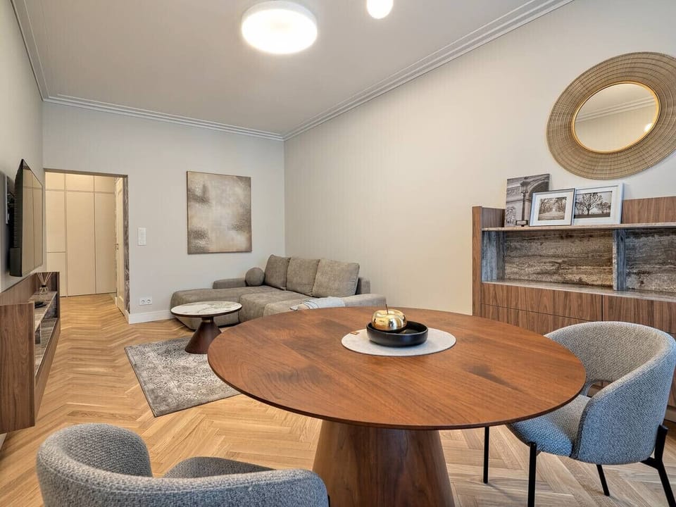 52m2 Apartment for 4 Guests in Gdańsk Center  | Book Now with RENTUJEMY.COM