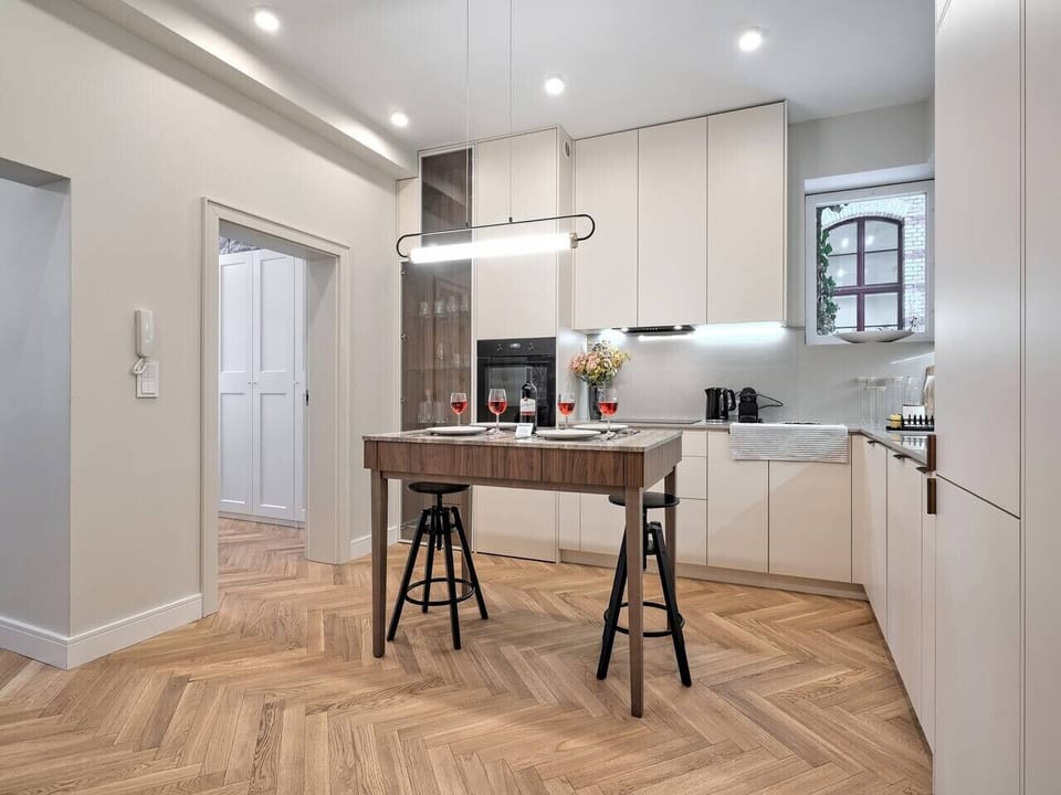 52m2 Apartment for 4 Guests in Gdańsk Center  | Book Now with RENTUJEMY.COM