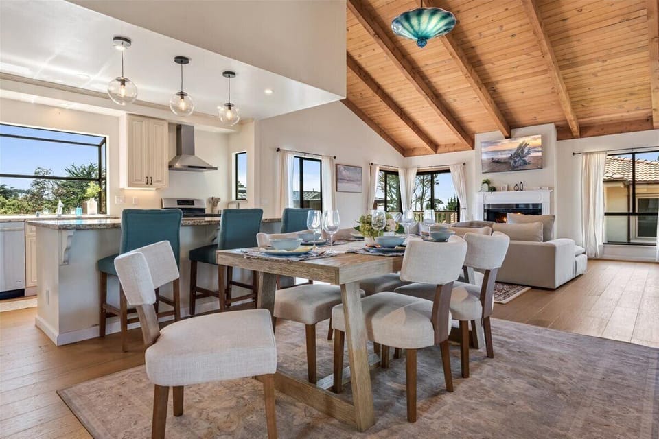 Dining Area Next to the Kitchen and Family Room